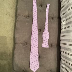 Men’s Kentucky Derby tie and bow tie